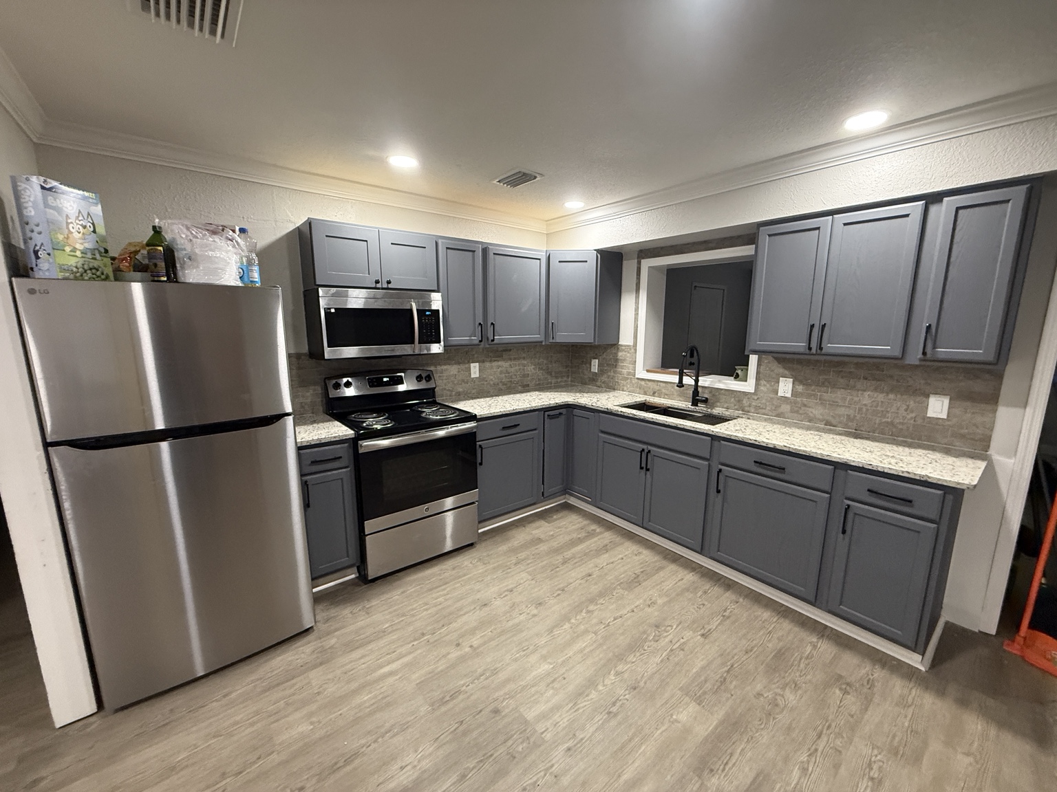 Completed Bartow kitchen wide view